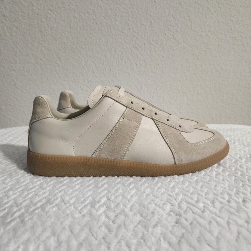 Maison Margiela NWOB Women’s Replica Low ‘Beige Gum’ size EU 40